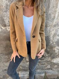 Women’s Lapel Long Sleeve Jacket in Casual Fit | Stylish Lightweight Ladies Coat