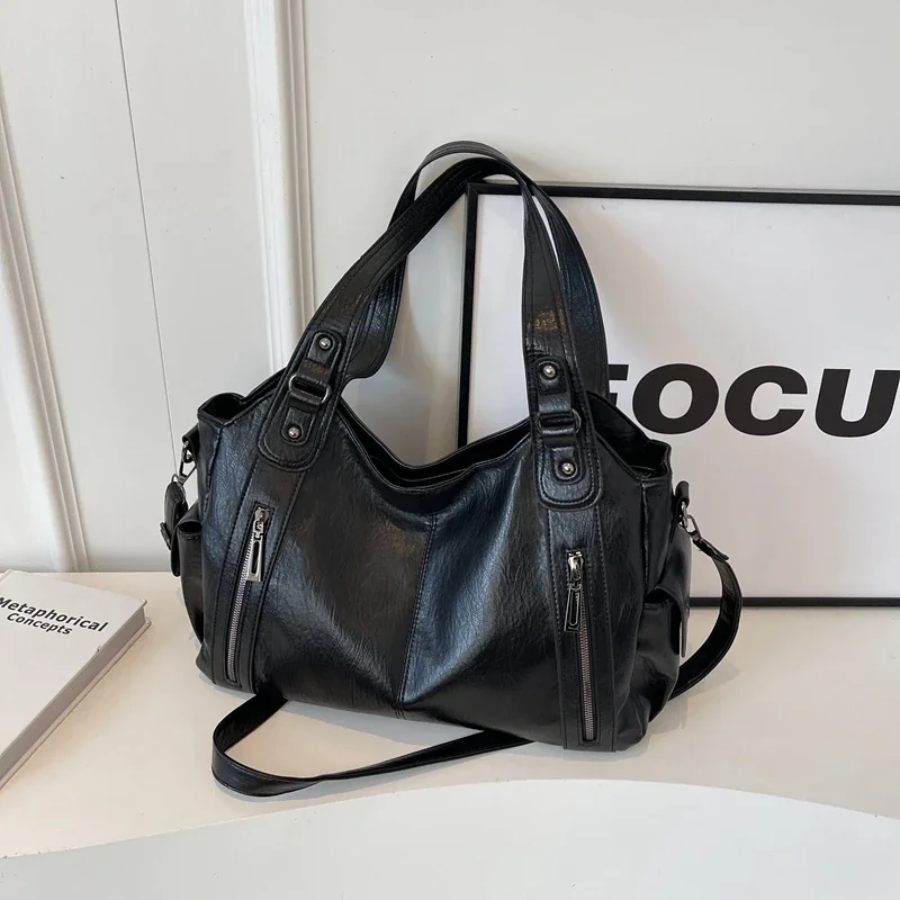 Women’s Shoulder Bag in Classic Crossbody Style | Elegant Everyday Handbag