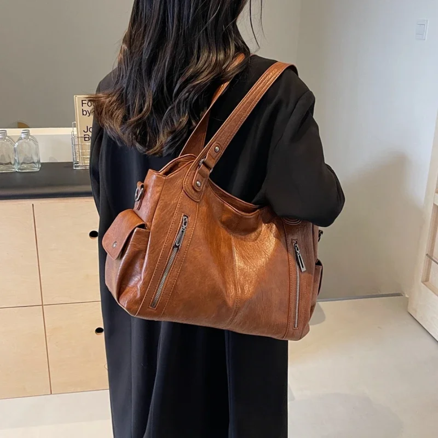 Women’s Shoulder Bag in Classic Crossbody Style | Elegant Everyday Handbag
