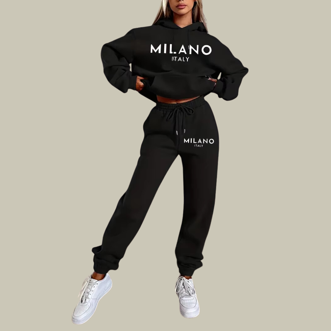 Women’s Two-Piece Hoodie and Jogger Set | Relaxed Fit | Warm & Stylish | Perfect for Streetwear