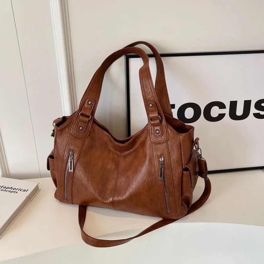 Women’s Shoulder Bag in Classic Crossbody Style | Elegant Everyday Handbag