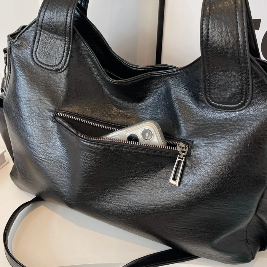 Women’s Shoulder Bag in Classic Crossbody Style | Elegant Everyday Handbag