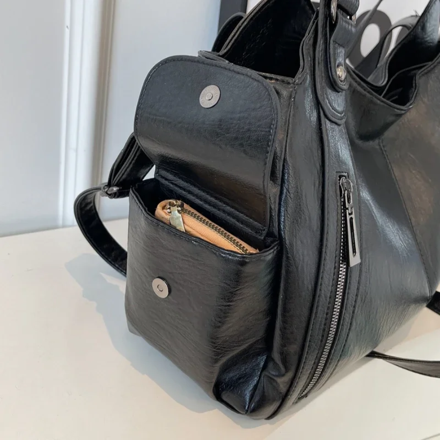 Women’s Shoulder Bag in Classic Crossbody Style | Elegant Everyday Handbag