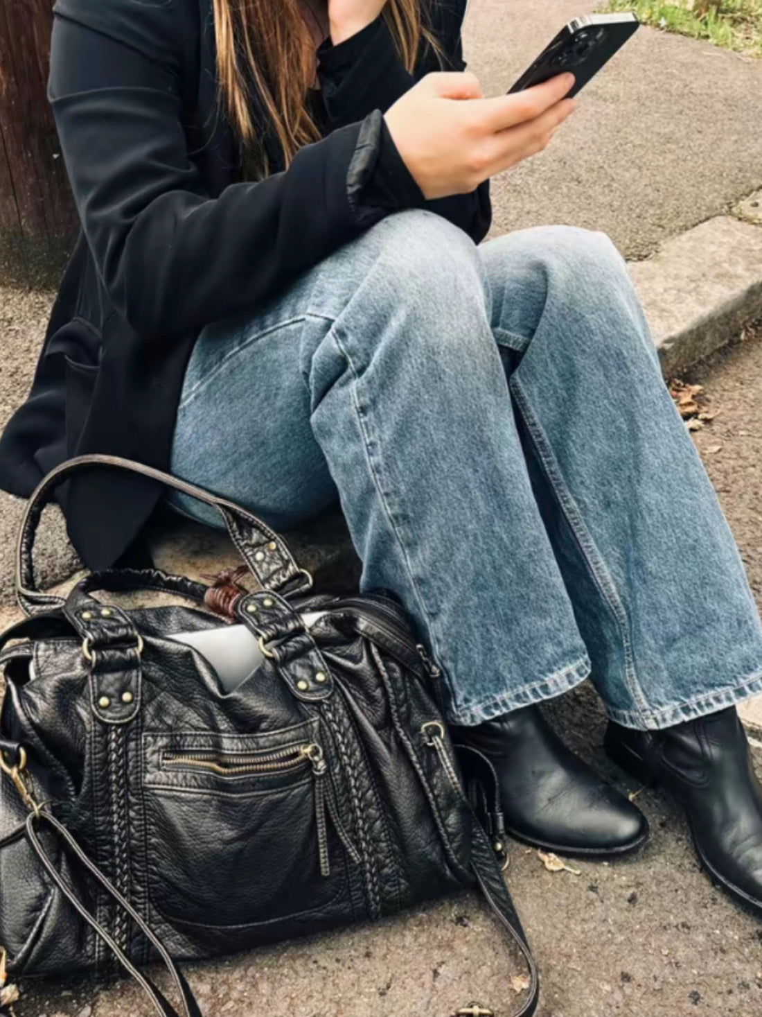 Women's Shoulder Bag | Compact Crossbody | Vegan Leather | Timeless Design