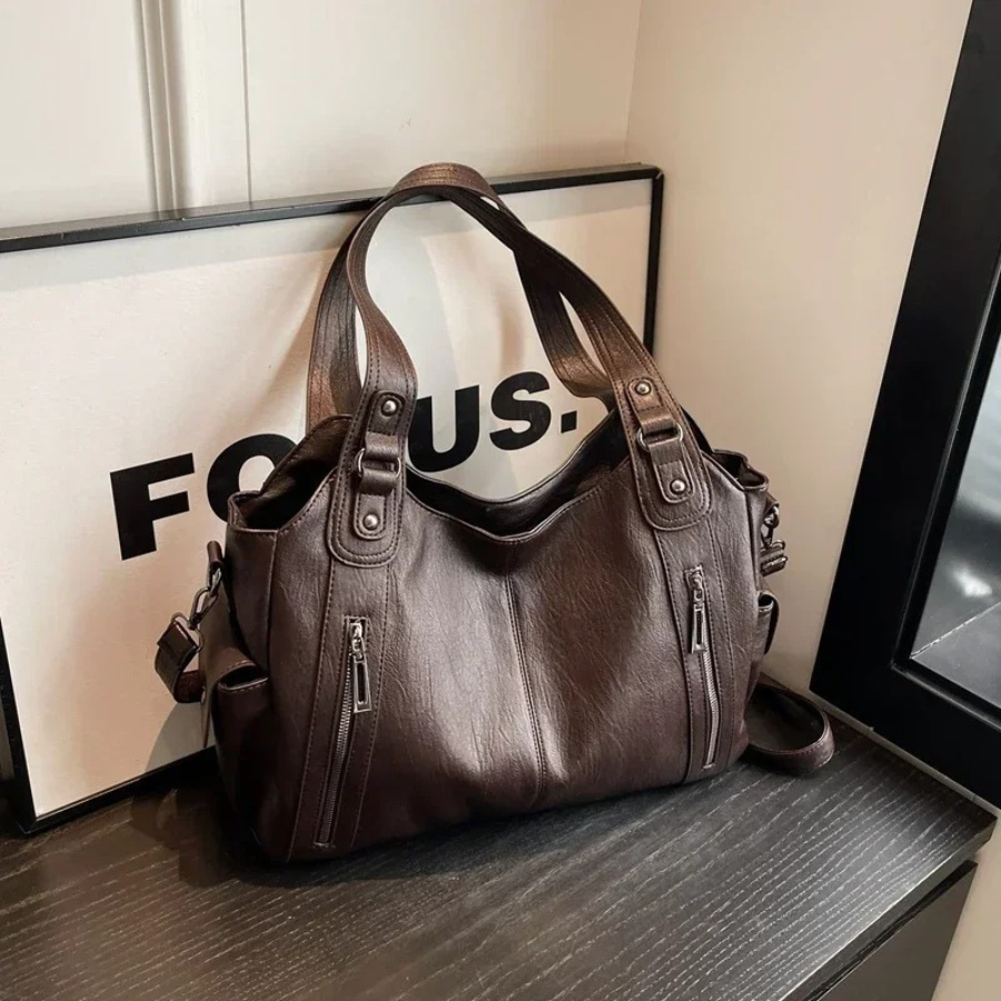 Women’s Shoulder Bag in Classic Crossbody Style | Elegant Everyday Handbag