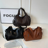 Women’s Shoulder Bag in Classic Crossbody Style | Elegant Everyday Handbag