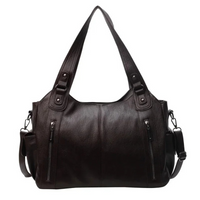 Women’s Shoulder Bag in Classic Crossbody Style | Elegant Everyday Handbag