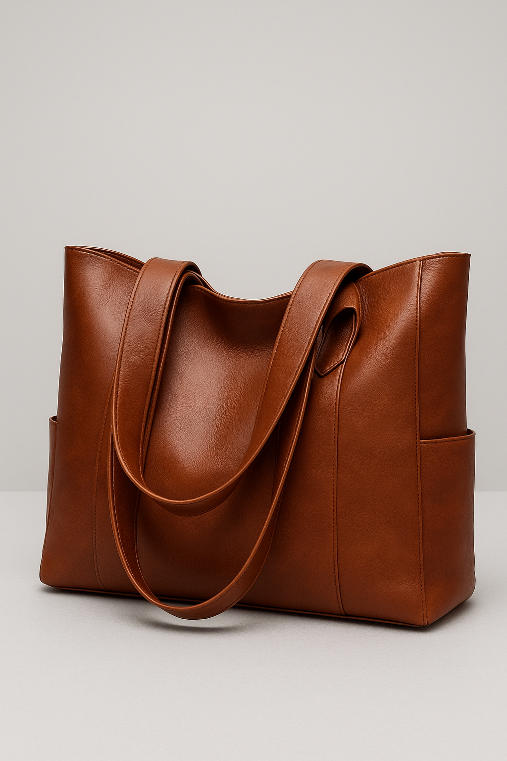 Women’s Shoulder Bag in Classic Vintage Style | Elegant Everyday Handbag