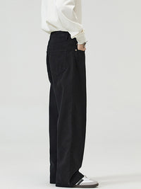 Men’s Loose Fit Jeans in Minimal Streetwear Style | Wide Leg Casual Trousers
