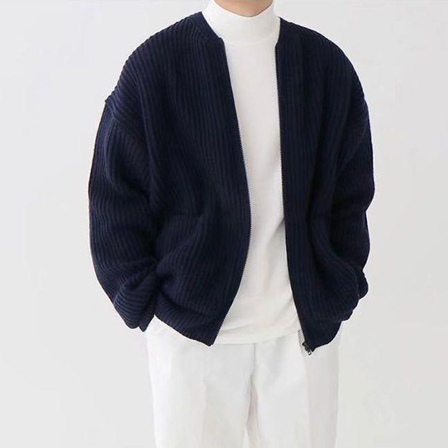 Men’s Zip Up Cardigan Vest in Minimal Knitwear Style | Casual Sleeveless Sweater