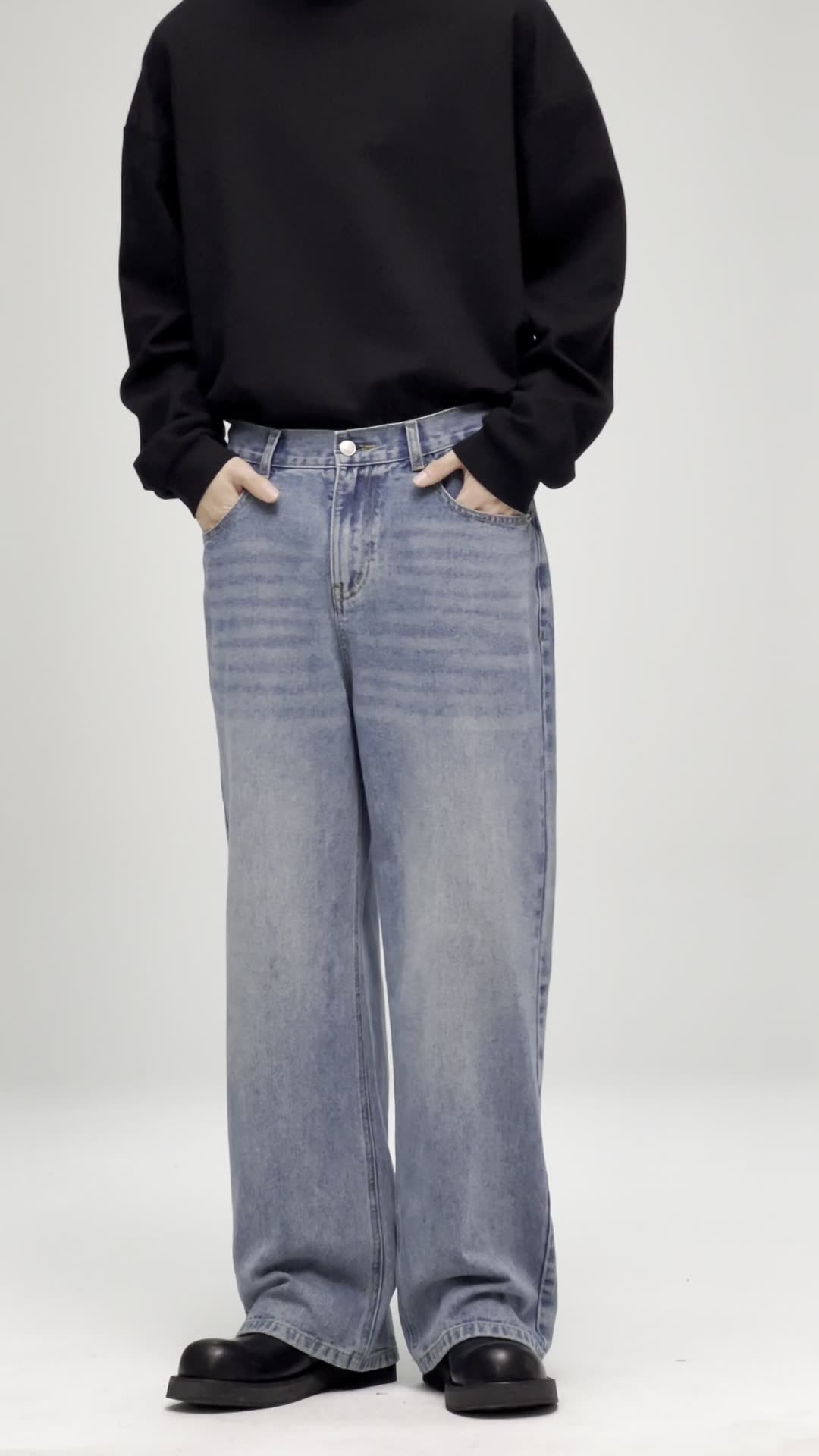 Men’s Loose Fit Jeans in Casual Streetwear Style | Wide Leg Denim Trousers