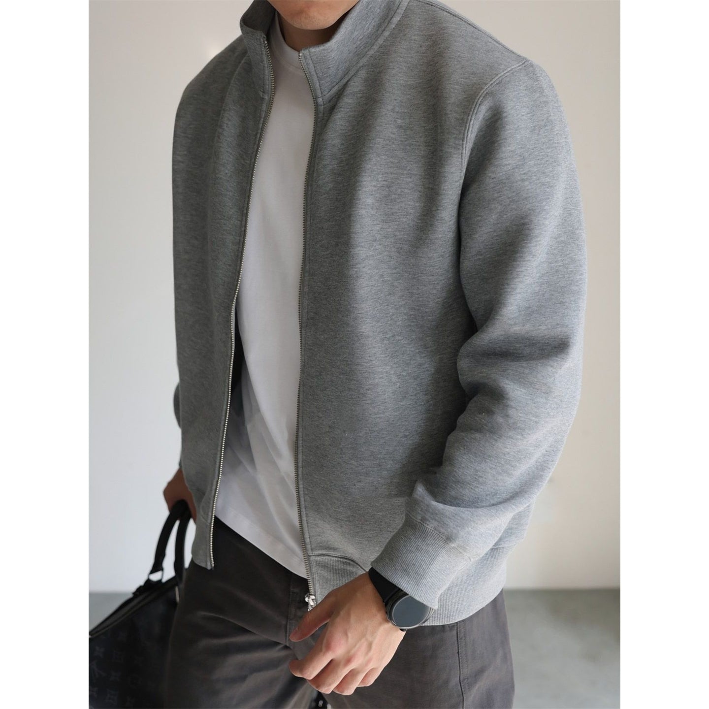 Men’s Zip Up Cardigan in Minimal Knitwear Style | Casual Everyday Sweater