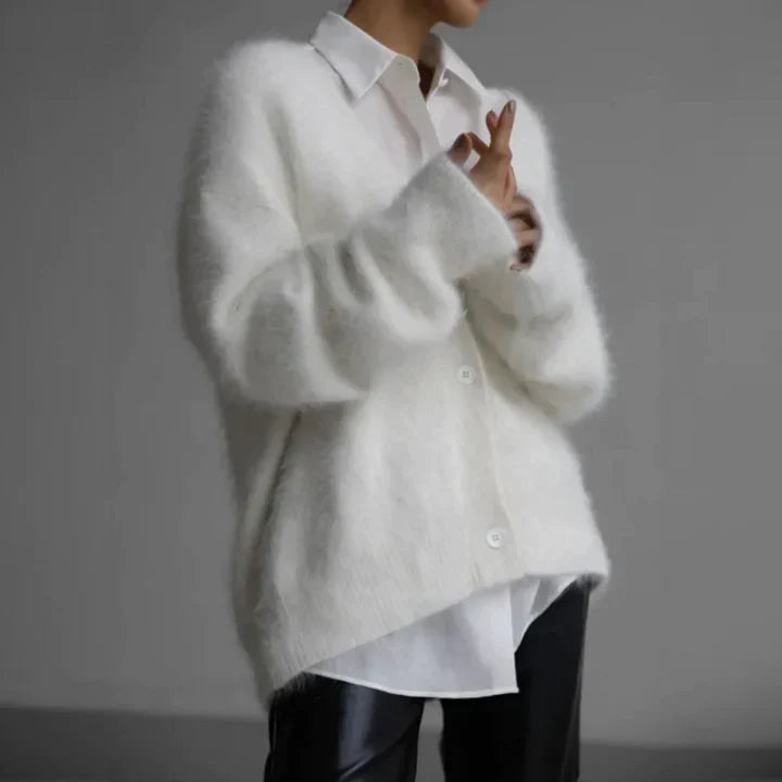 Soft Knit Buttoned Cardigan | Relaxed Fit | Warm Autumn Comfort | Casual Layer