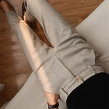 Men’s Vintage Trousers in Relaxed Fit Style | Classic Smart-Casual Pants