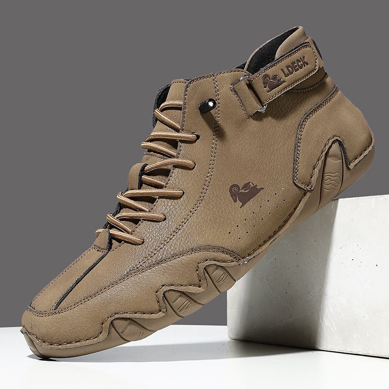 Men’s Barefoot Shoes in Natural Walking Style | Comfortable Waterproof Trainers